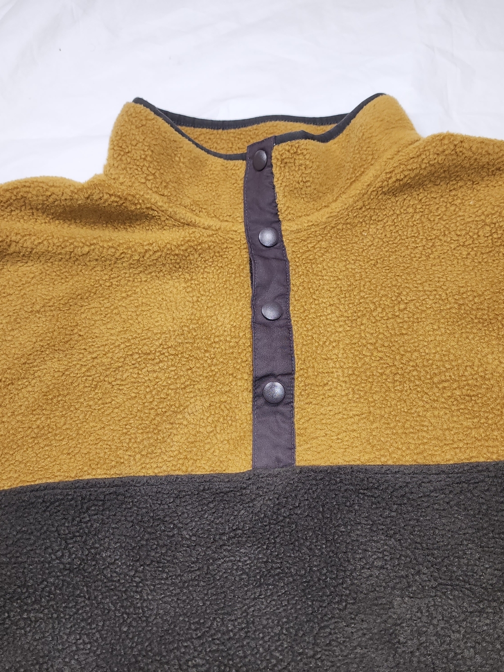 LIV OUTDOOR Men's 1/4 Snap Fleece Pullover Sweater - Mustard and Charcoal Sz Xl